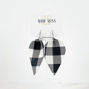 Leather Petal Earring "Buffalo Plaid White" - NE WITH TAGS